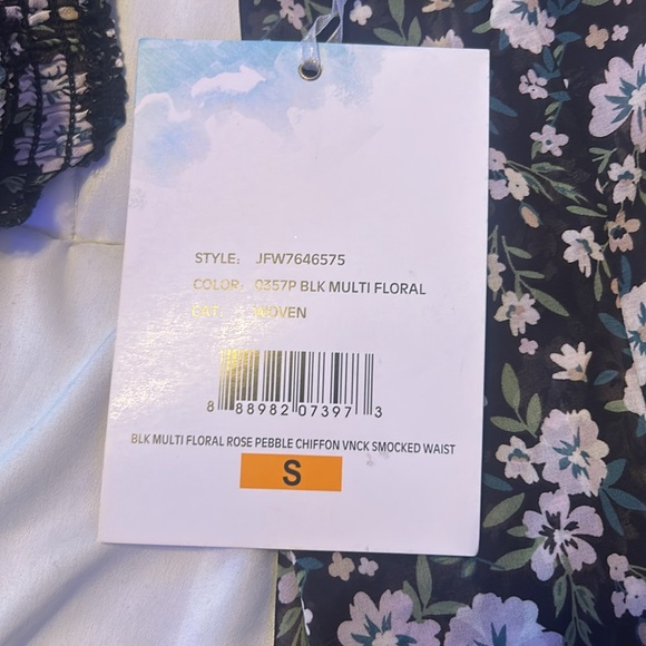 Floral Blouse - Picture 4 of 4